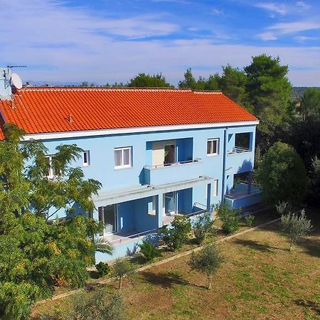 Sara Apartments Петрчане Екстер'єр фото
