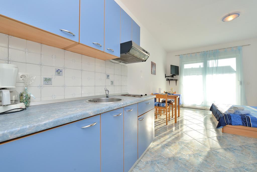 Sara Apartments Петрчане Номер фото